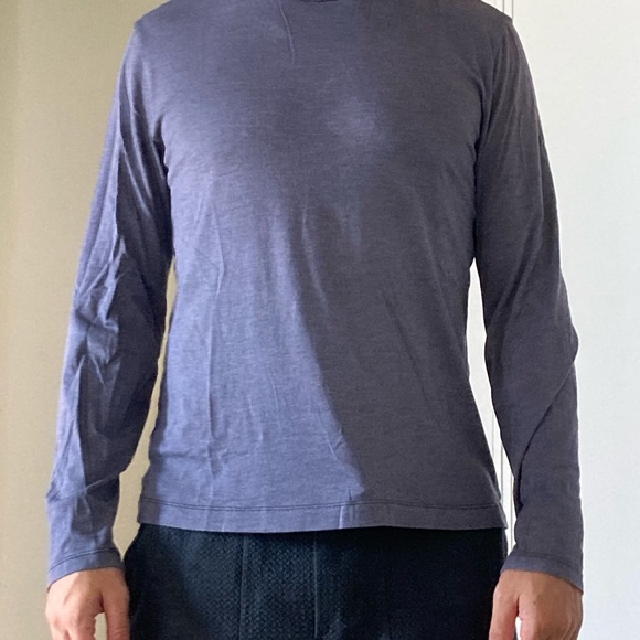 Men’s lulu lemon t shirt - Picture 2 of 3